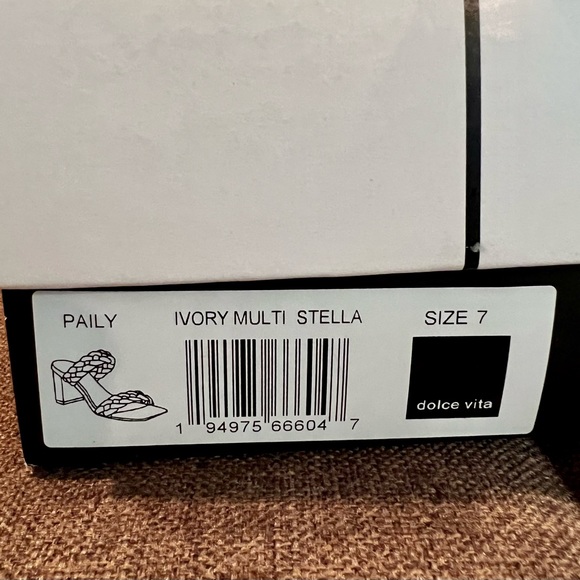 Dolce Vita Paily sandals - Picture 9 of 11